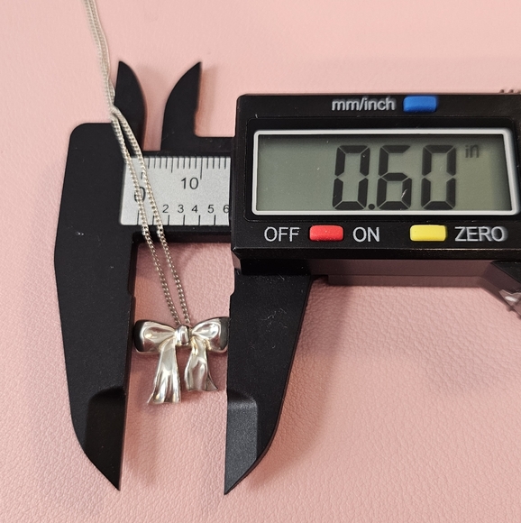 🎀Tiffany & Co. Ribbon Bow Sterling Silver 925 Vintage Pendant Necklace💝 - Picture 12 of 16